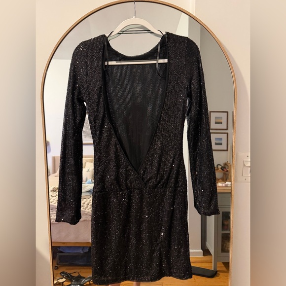 Backless Mini Dress - Picture 5 of 8